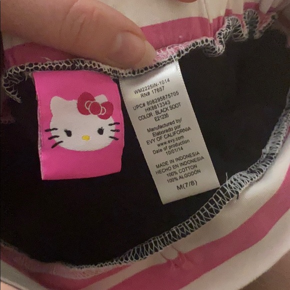 Hello kitty skirt - Picture 2 of 3